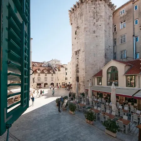 Tower Square Split